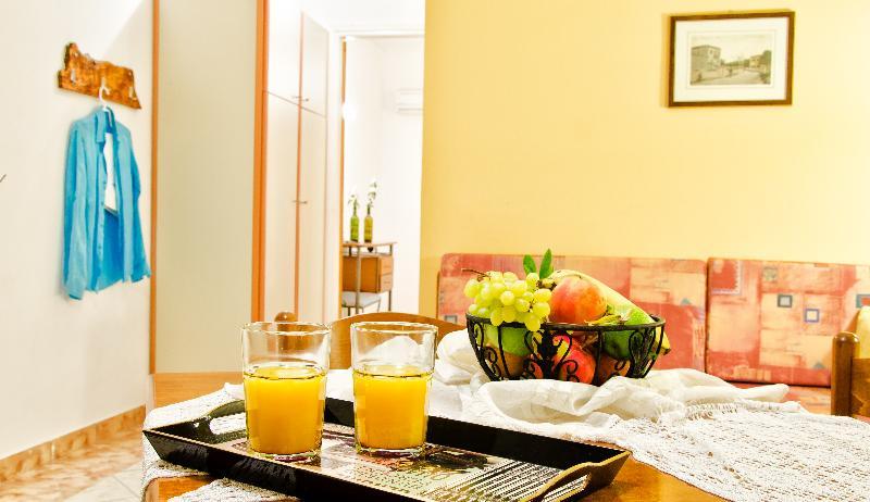 Remezzo Studios & Apartments Amoudi Extérieur photo